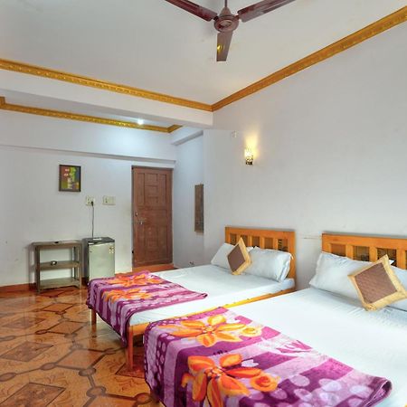 Om Sai Guest House กาลังกูติ ภายนอก รูปภาพ