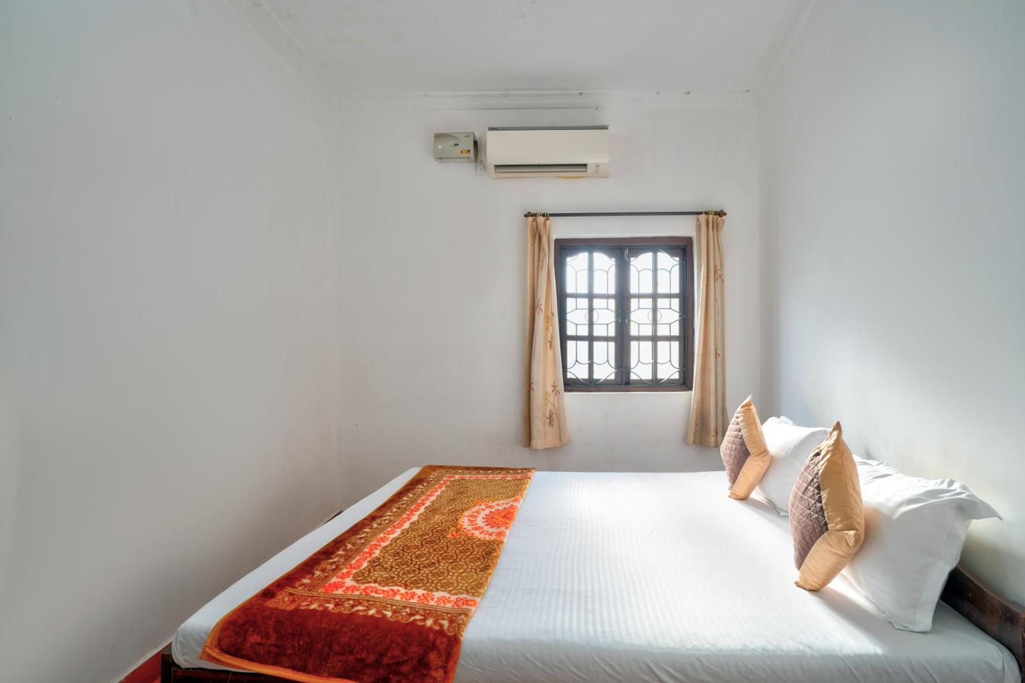 Om Sai Guest House กาลังกูติ ภายนอก รูปภาพ